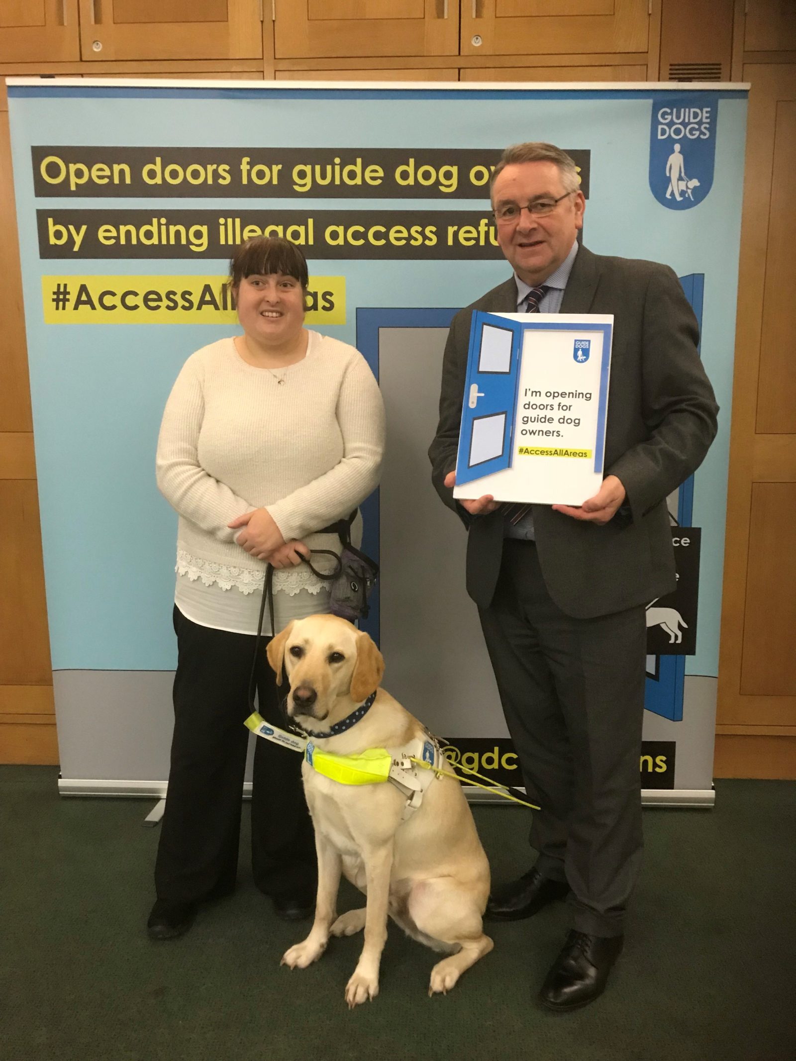 Alan Campbell MP supporting Guide Dogs
